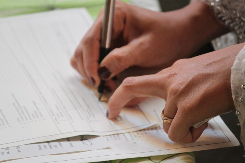 GmbH loswerden per Anteilsverkauf beim Notar